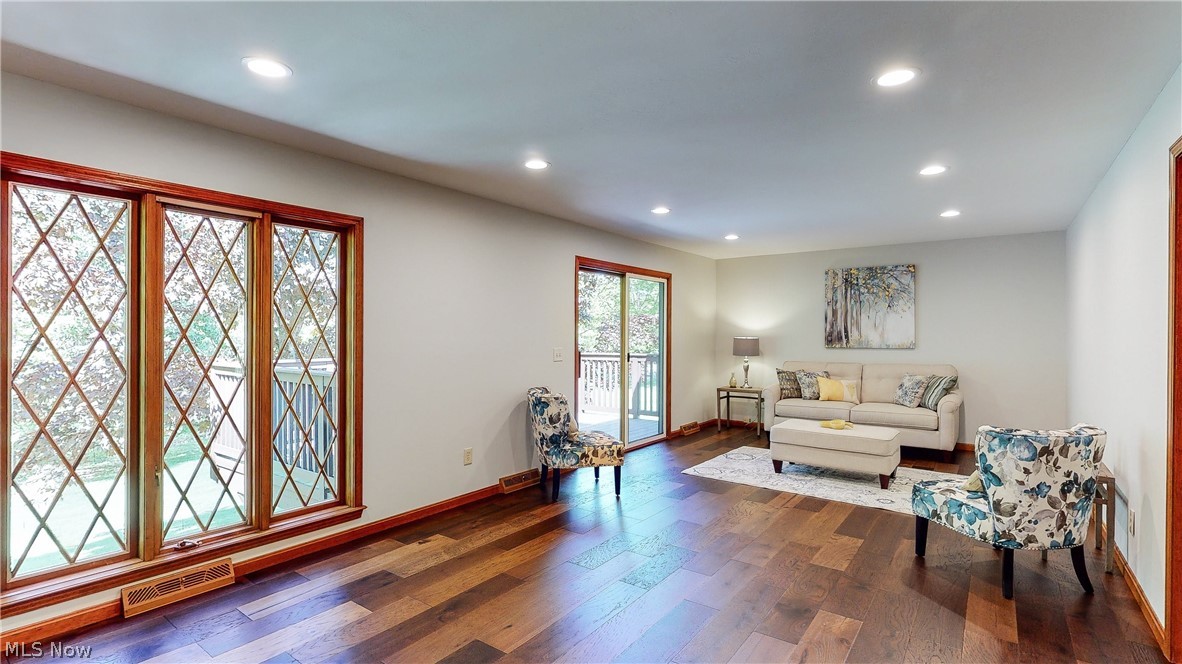 Orange 03 - Residential