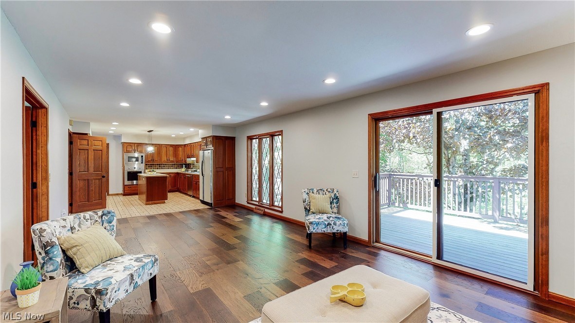 Orange 03 - Residential