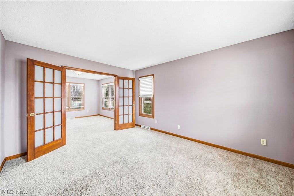 Photo of 32068 Dorchester Drive, Avon Lake, OH 44012 (MLS # 5189665)