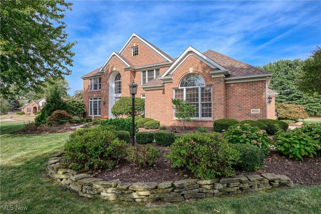 Photo of 8325 Condor Circle NW, Massillon, OH 44646 (MLS # 5167909)