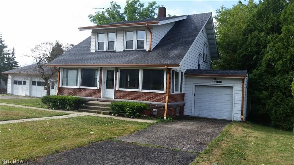 Photo of 16117 E High Street, Middlefield, OH 44062 (MLS # 5197774)