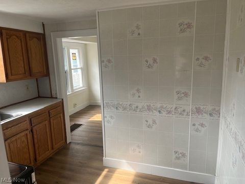 Tiny photo for 2877 Bailey Road, Cuyahoga Falls, OH 44221 (MLS # 5198078)