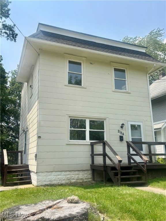Recently renovated Four bedroom single family home in Kenmore. The home features a large living room, galley kitchen with newer appliances. There is the a first floor owner suite with attached bathroom. The second floor features three bedrooms and full bathroom. Nice backyard with small deck off the rear.
Standard Qualifications for approval:
*3x1 Income Ratio (3 month minimum)
*No Evictions (5 Years)
*No Collections from previous Rental or Utility
*Credit Score of 600+
*Clear Criminal History
*Satisfactory Landlord Reference
PLEASE APPLY FIRST. SNYDER AND SNYDER WILL SCHEDULE VIEWING AFTER APPLICATION IS RECEIVED. SNYDER AND SNYDER WILL NOT PROCESS BACKGROUND AND PAYMENT UNLESS APPLICANT WISHES TO PROCEED WITH VERIFICATION PROCESS.