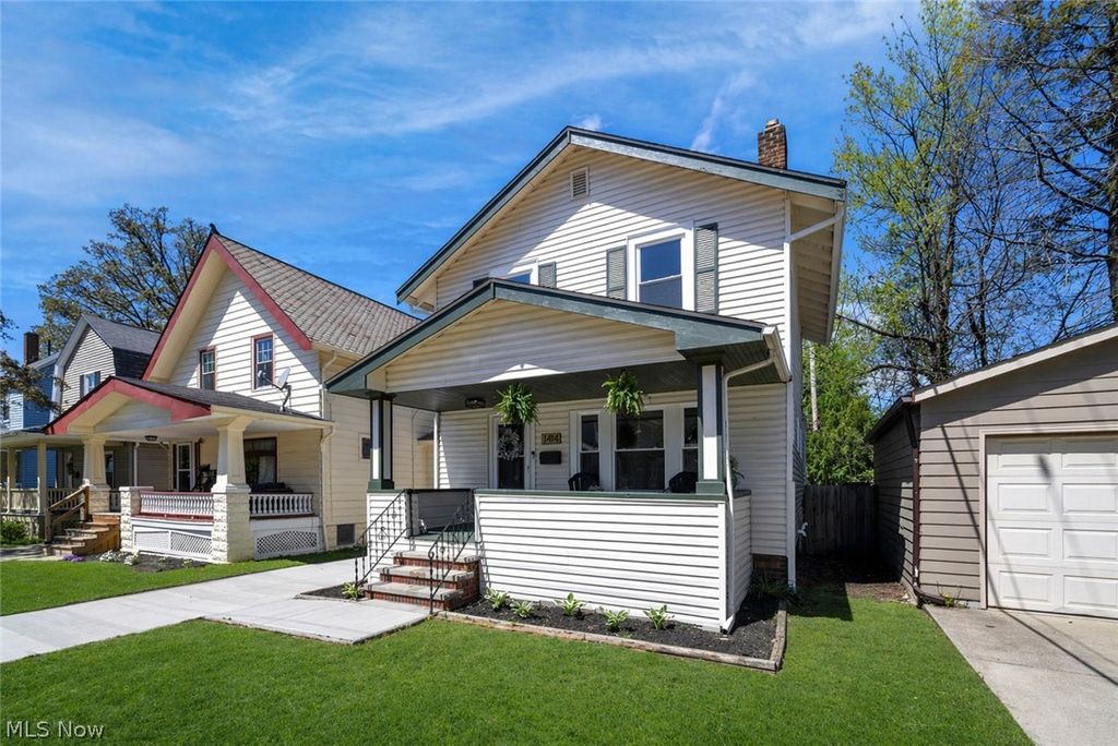 Photo of 17414 Cannon Avenue, Lakewood, OH 44107 (MLS # 5203551)