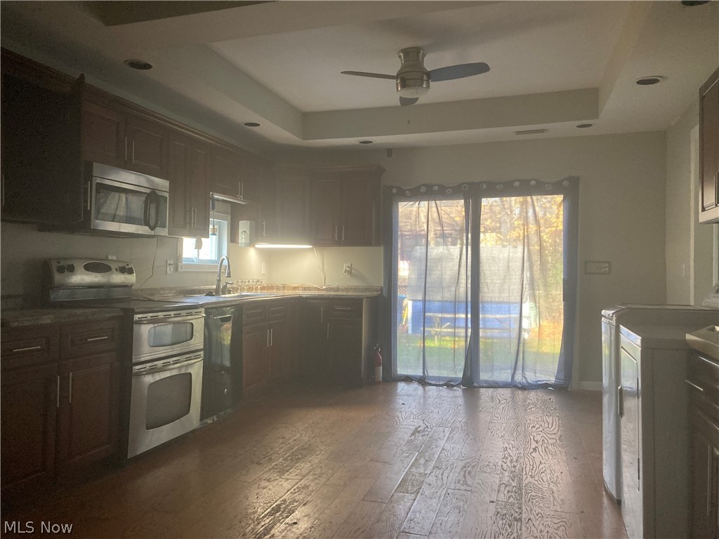 Lake Shore Blvd Estates 02 - Residential