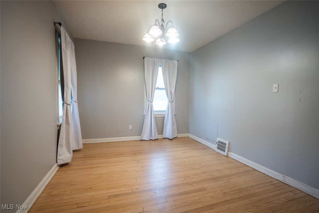 7811 Snow Road, Parma, Ohio image 13