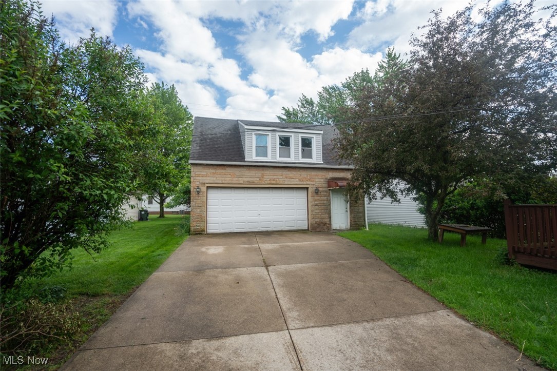 7811 Snow Road, Parma, Ohio image 2