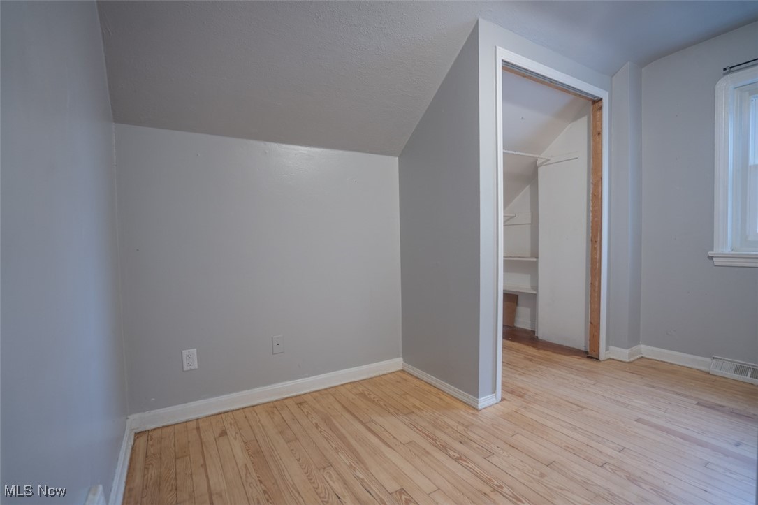 7811 Snow Road, Parma, Ohio image 15