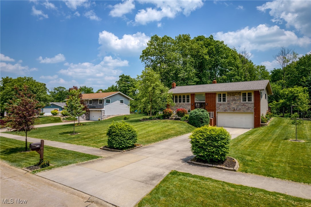 9233 Oxford Trail