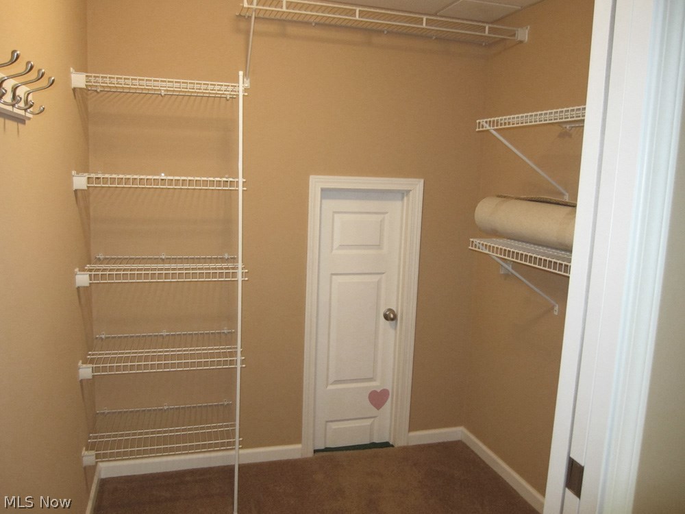 Villas/Waterford Xing Condo Ph - Residential