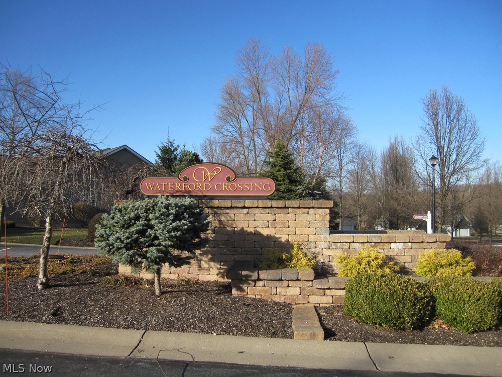 Villas/Waterford Xing Condo Ph - Residential