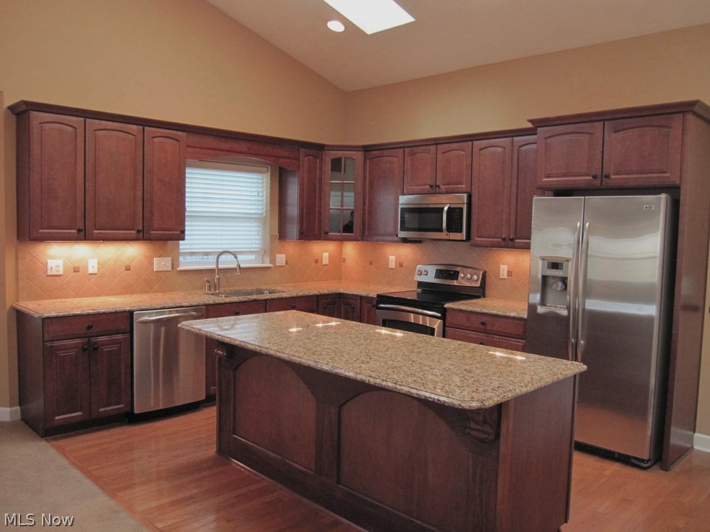 Villas/Waterford Xing Condo Ph - Residential