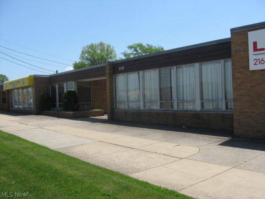 Office Space for Lease, Updated Space ready for Tenant.  Leased Single Net, Owner pays Taxes, Insurance and CAM.  Flexible Terms.  3-5 year Lease with renewals as needed.  Ready for your business.