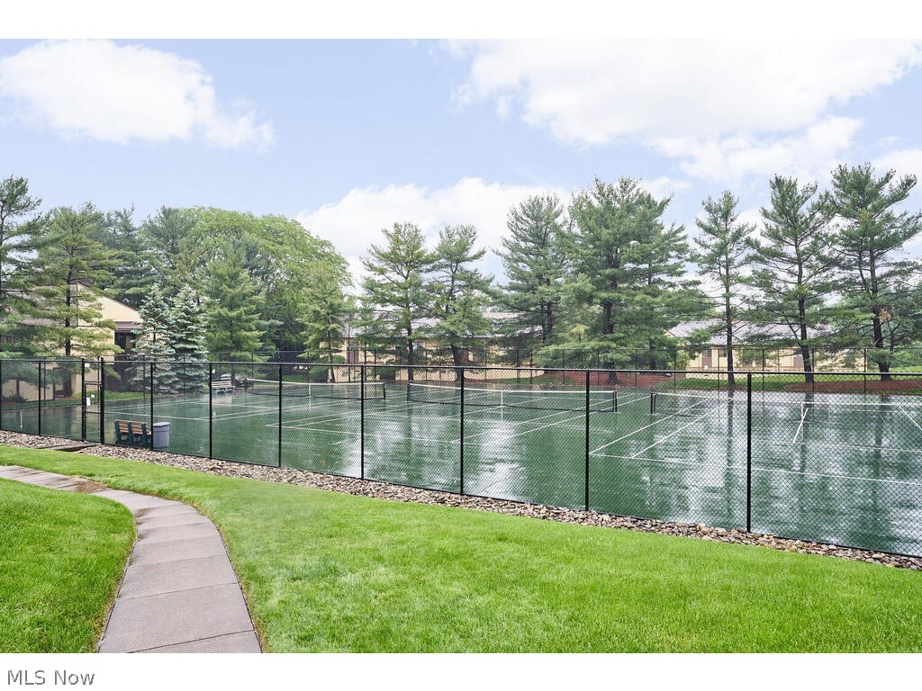 Hampton Woods - Residential