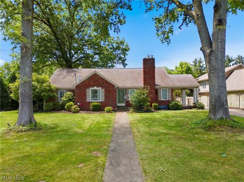 Homes For Sale - 4705 Grand Central Avenue Ave<br/> Vienna, WV 26105