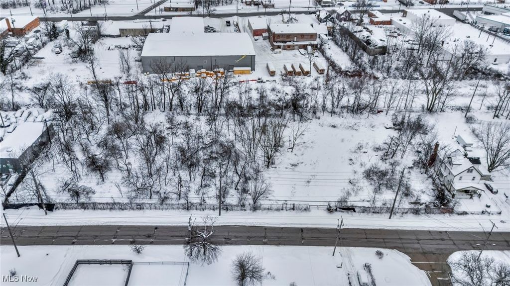 Photo of 17001 S Miles Avenue, Cleveland, OH 44128 (MLS # 5184380)