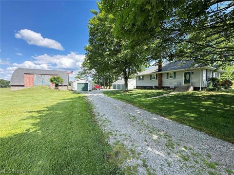 Photo of 7305 S Duck Creek Road, Berlin Center, OH 44401 (MLS # 5221964)