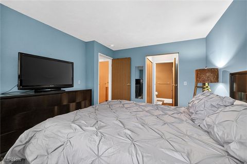 Tiny photo for 10373 Glenway Drive #202, Twinsburg, OH 44087 (MLS # 5178485)