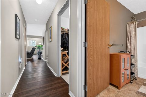 Tiny photo for 10373 Glenway Drive #202, Twinsburg, OH 44087 (MLS # 5178485)