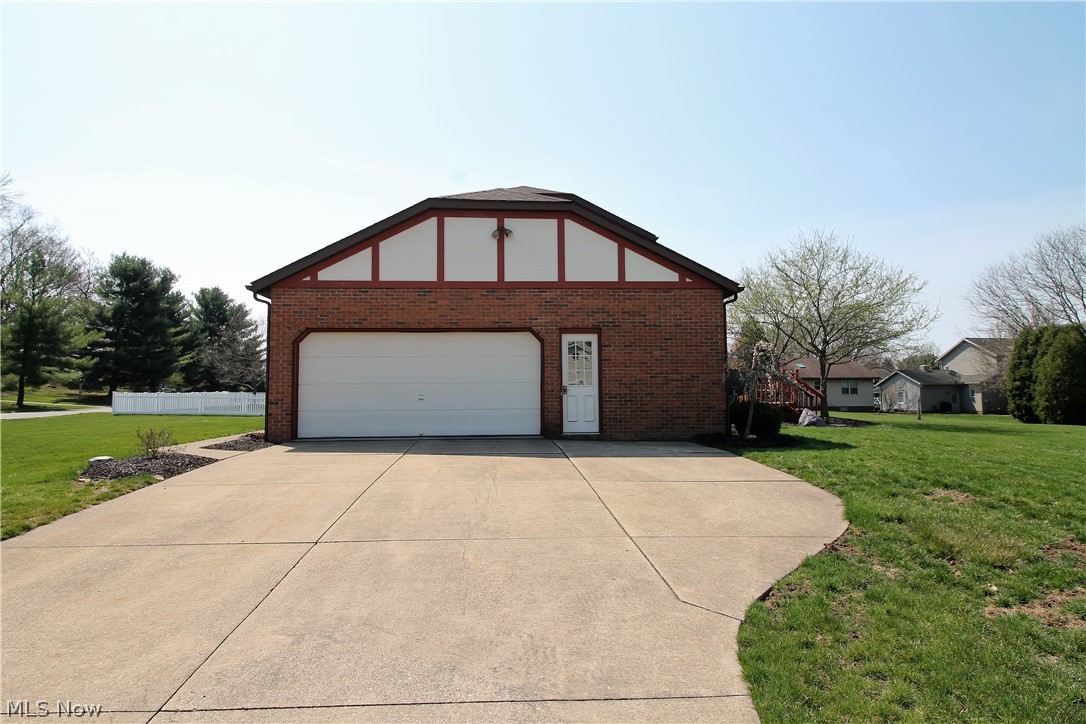 Williamsburg Village Estates - Residential