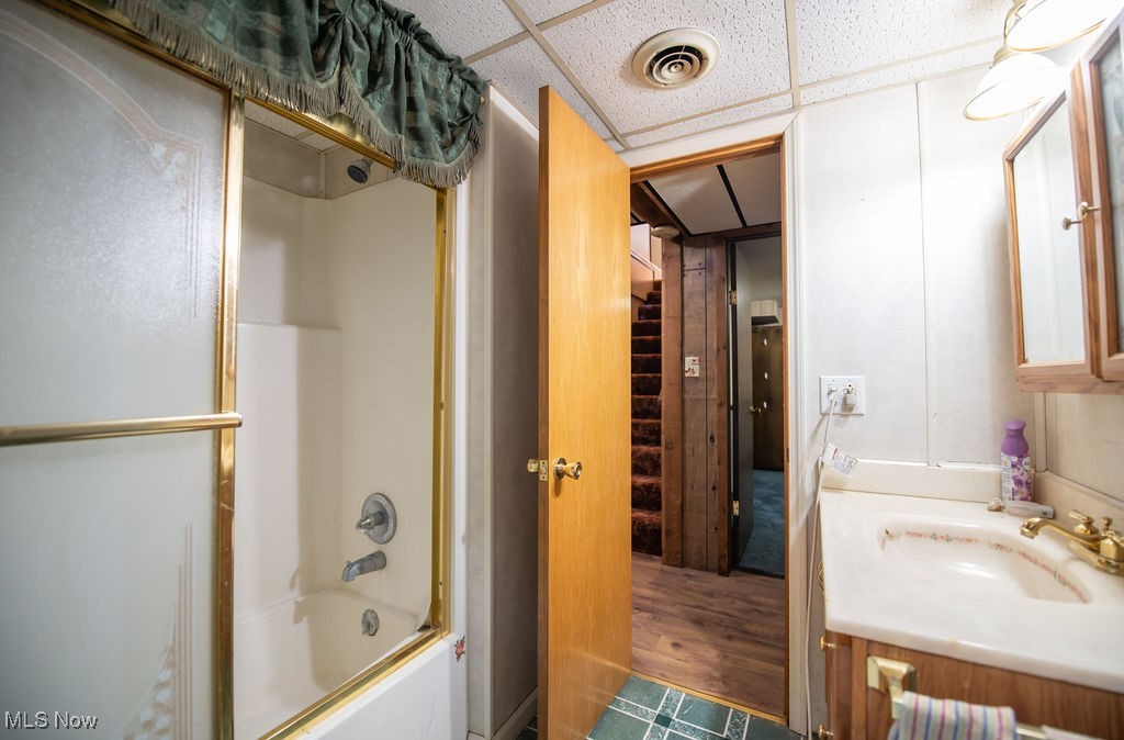 331 Allen Lane, New Philadelphia, Ohio image 25