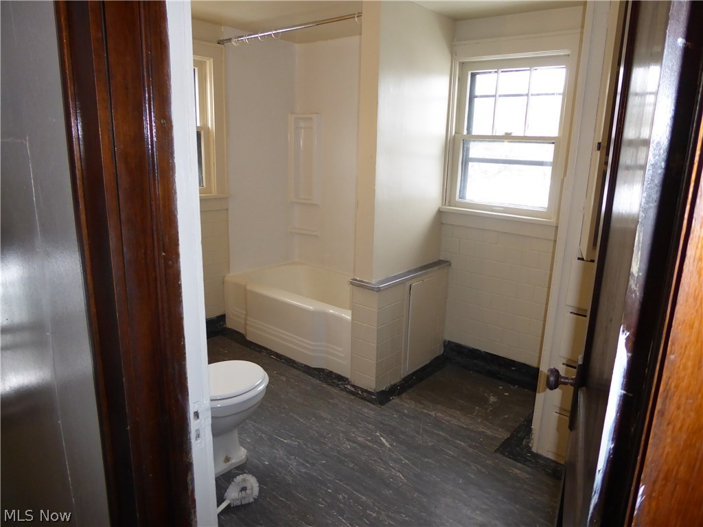 McCourt - Residential Lease