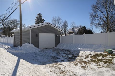 Tiny photo for 212 E 11th Street, Dover, OH 44622 (MLS # 5184503)