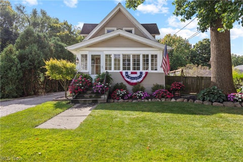 Homes For Sale - 41825 Adelbert Street<br/> Elyria, OH 44035