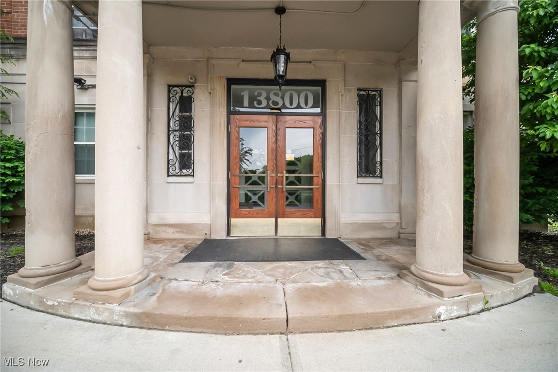 13800 Fairhill Road 418