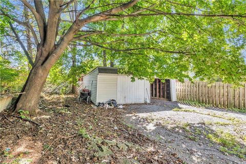 Tiny photo for 7606 Vineyard Avenue, Garfield Heights, OH 44105 (MLS # 5179676)
