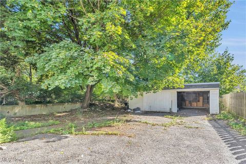 Tiny photo for 7606 Vineyard Avenue, Garfield Heights, OH 44105 (MLS # 5179676)