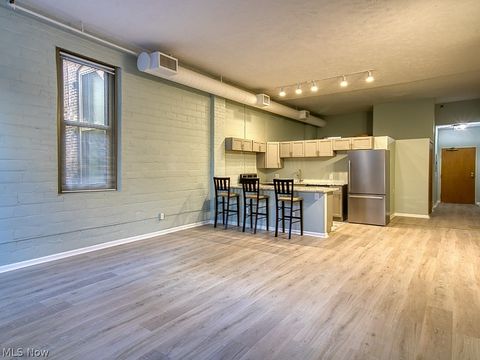 Tiny photo for 408 W Saint Clair Avenue #223, Cleveland, OH 44113 (MLS # 5190594)