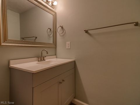 Tiny photo for 408 W Saint Clair Avenue #223, Cleveland, OH 44113 (MLS # 5190594)