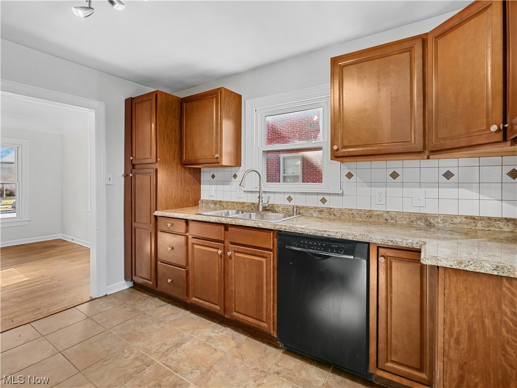 John Krackers - Residential