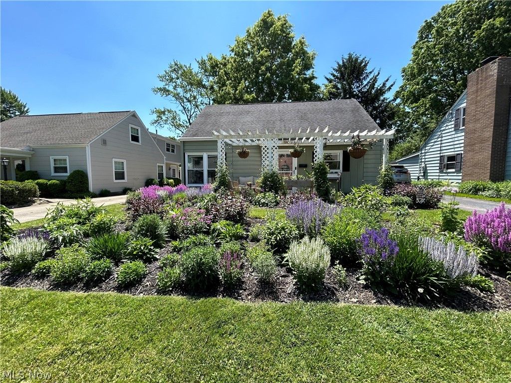 Photo of 1210 Myrtle Avenue, Cuyahoga Falls, OH 44221 (MLS # 5192769)