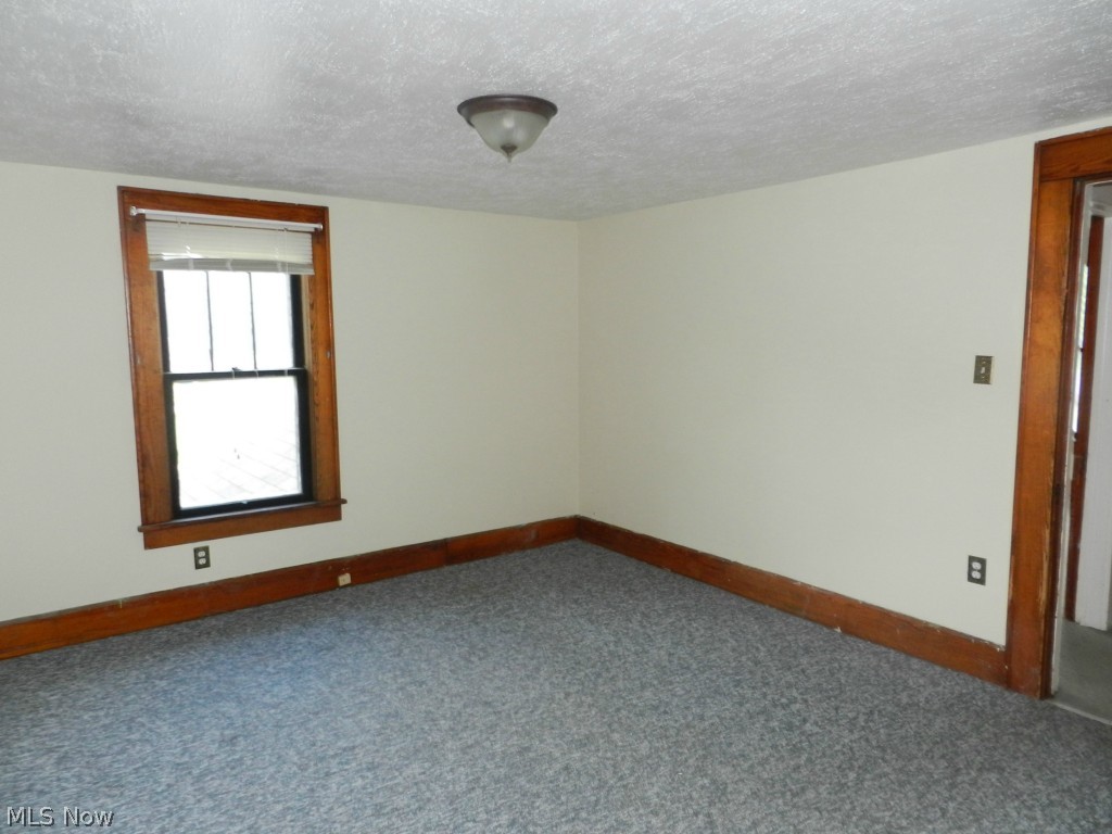 Village/Navarre - Residential