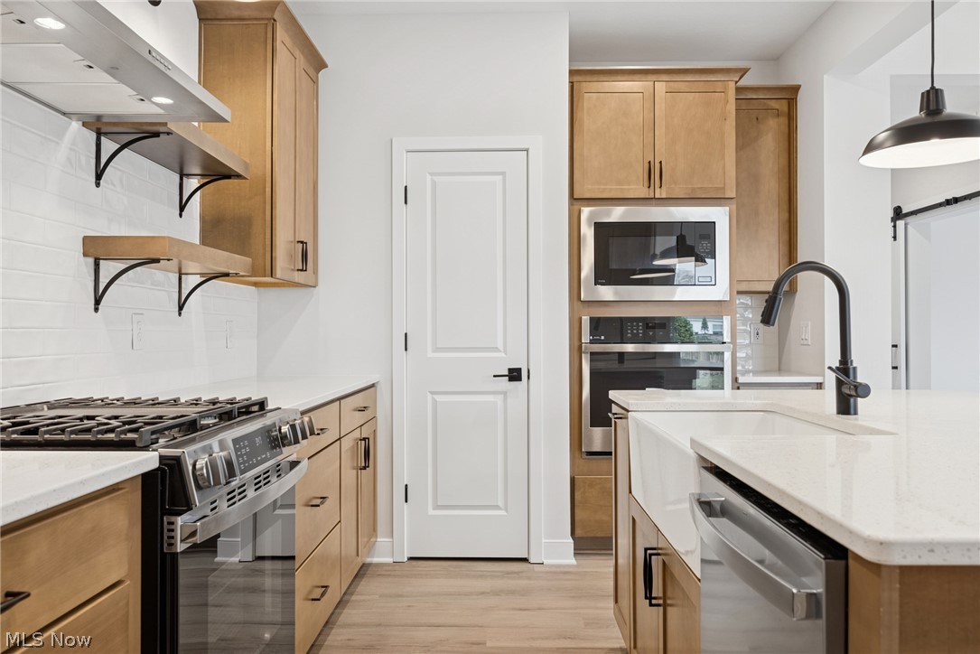 Four Seasons at Sandstone - Residential