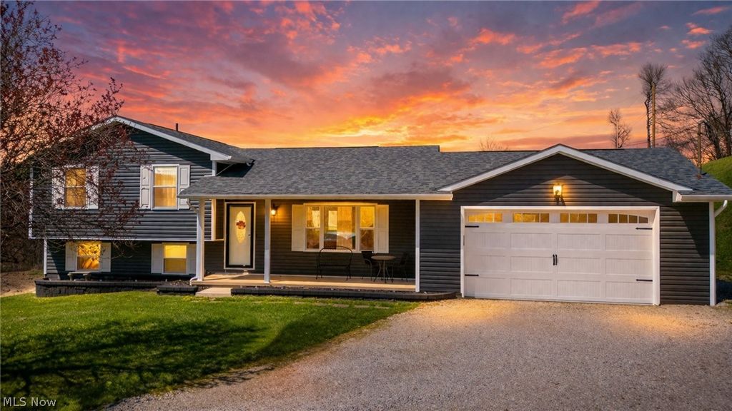 Photo of 44701 Springbrook Drive, St Clairsville, OH 43950 (MLS # 5201183)