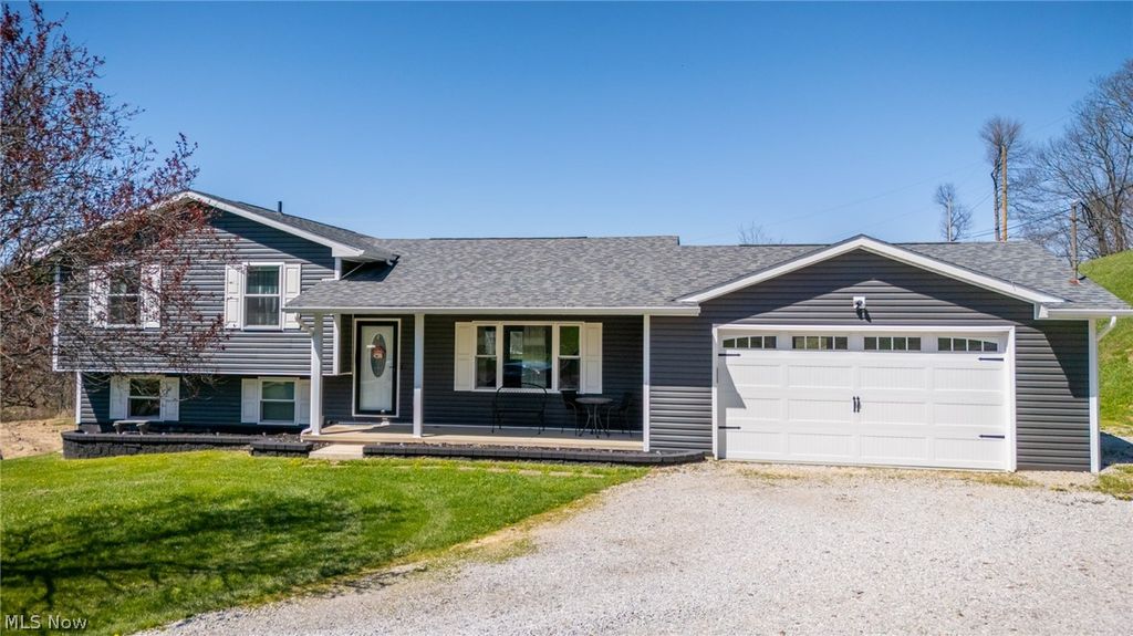 Photo of 44701 Springbrook Drive, St Clairsville, OH 43950 (MLS # 5201183)