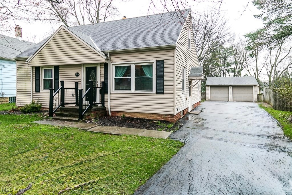 316 W Glendale Street, Bedford, Ohio image 2