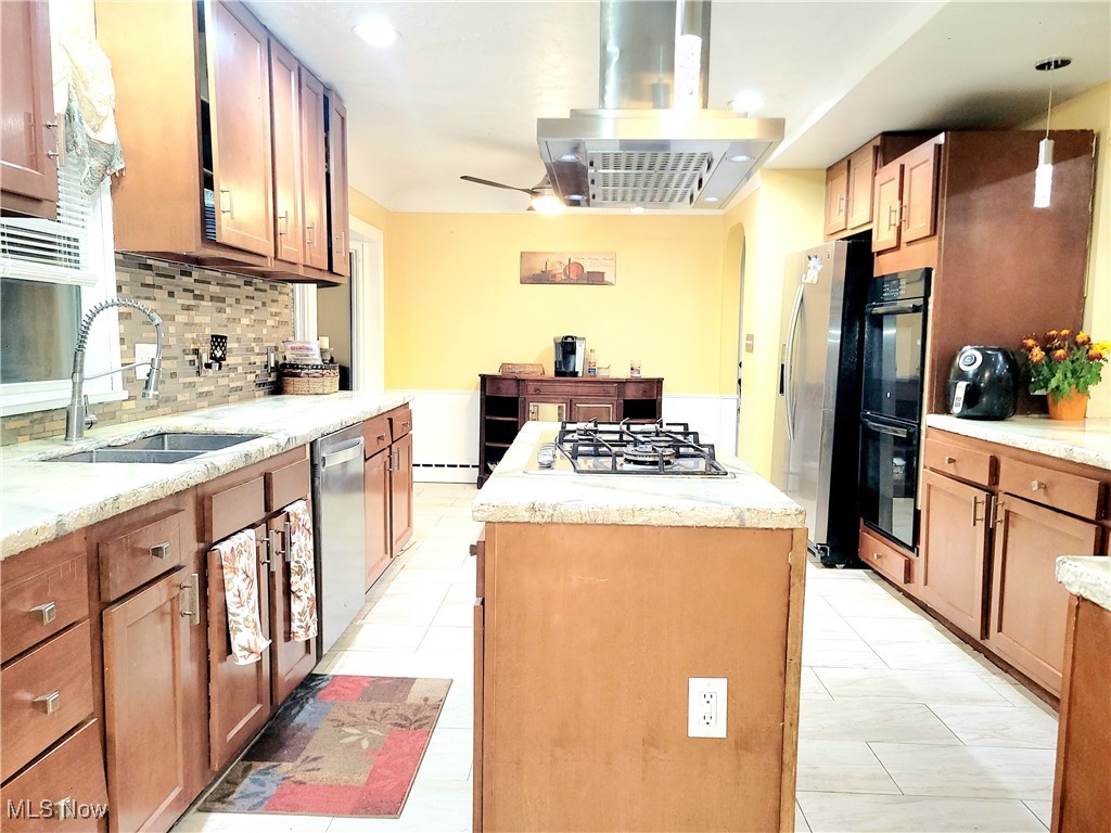 Country Club Estates - Residential