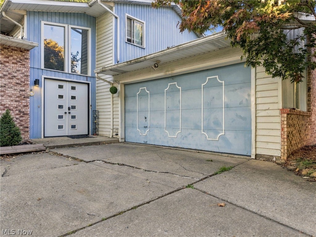 10060 Ridgewood Drive