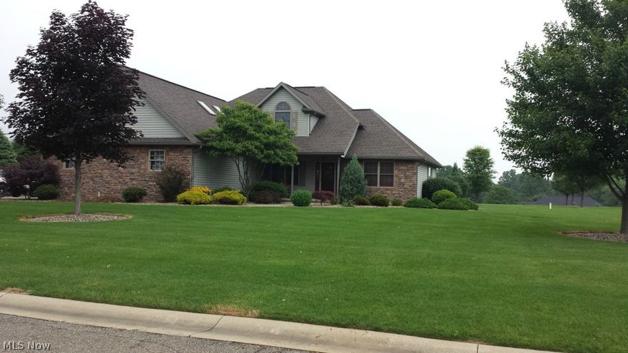 3 Bedrooms with possible 4th in the lower level. Quality Hostetler built stone and vinyl home. 2.5 baths. Mullet Oak kitchen with island and French doors to patio. First floor laundry Walk in pantry. 12' ceilings in great room with oak crown molding with gas fireplace. First floor master bedroom with walk in closet and full bath. Bonus room with 2 skylight and walk in closet. Full 12 course basement. 3 car attached garage with high efficiency furnace. Free gas up to 200,000 cubic feet.