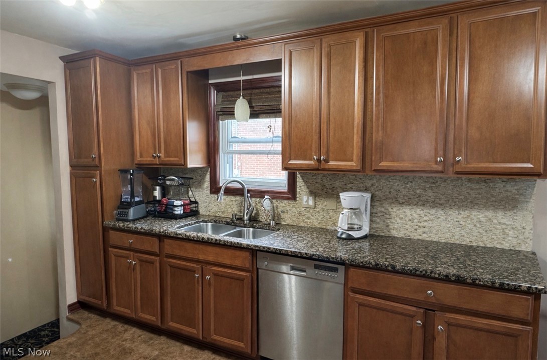 Broadfields Sub/W H Telling - Residential