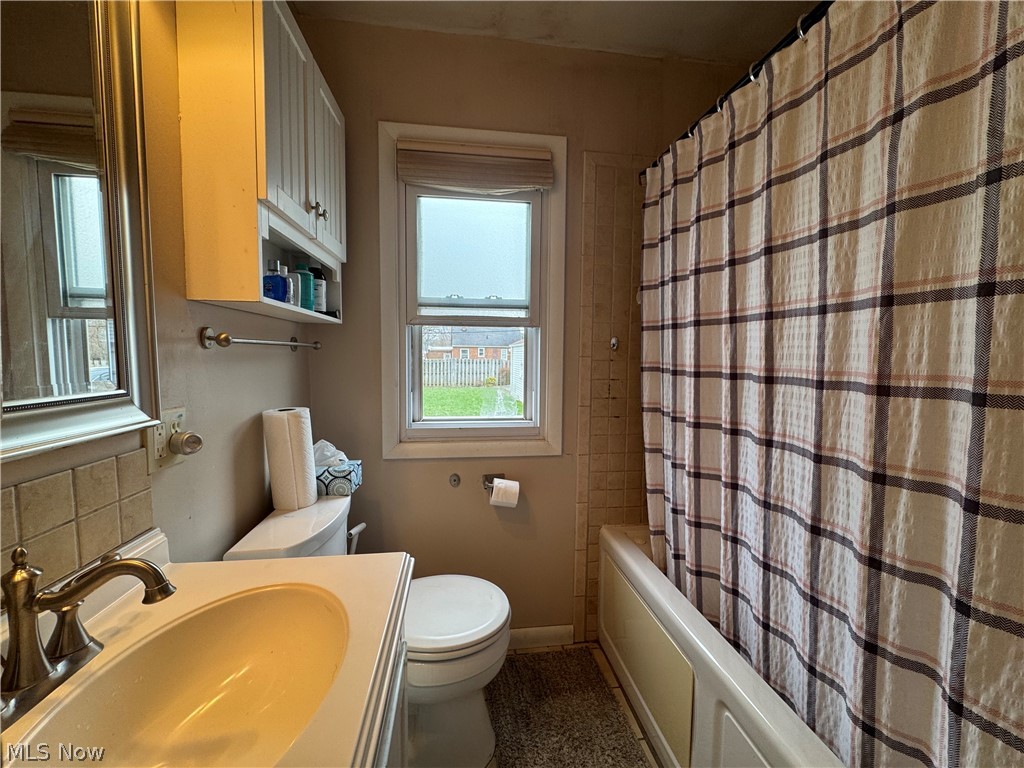 Broadfields Sub/W H Telling - Residential