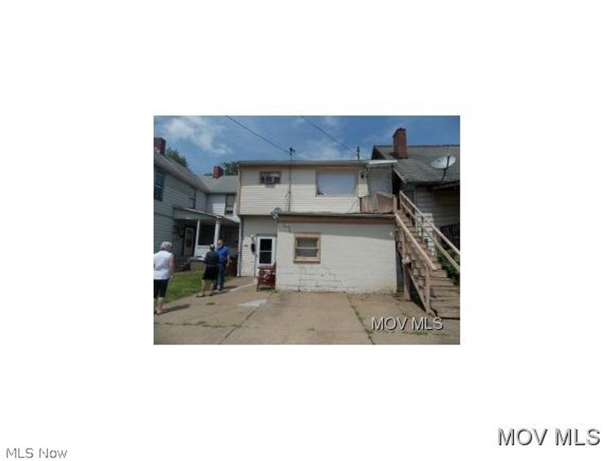 Package of 2 duplexes & 1 SFRRental figures at office;all are rented currently  Elem: Harmar Elementary School  Elem/Bus: N  JrHigh: Marietta Middle School School  JrHigh/Bus: N  High: Marietta High School  JHigh/Bus: N  Fire: CIT  Police: CTY  ;GAR= 4 Car Att,