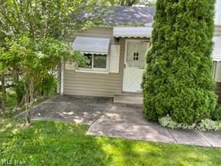 Cozy Single home, located in a quiet neighborhood in the skirt of Cleveland, 15 min from Lake Erie, Newer fridge, newer sink basin, paved driveway, windows in good condition, needs TLC, no HOA, showing by appointment only