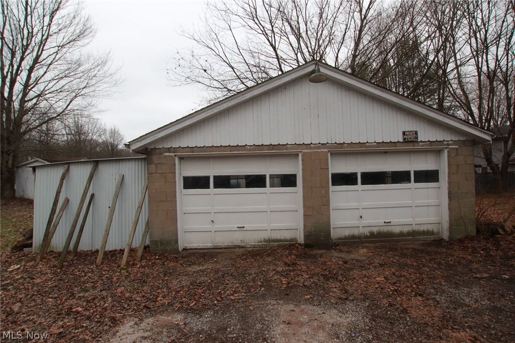 Photo of 2432 Cadwallader Sonk Road, Cortland, OH 44410 (MLS # 5191649)