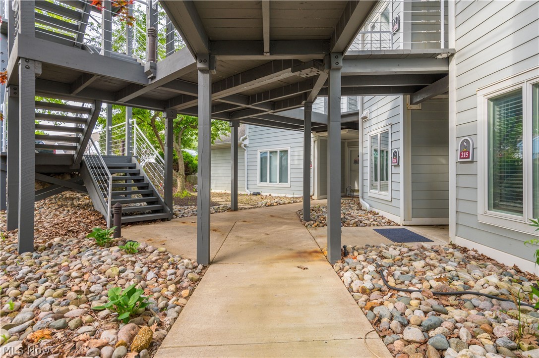 215 Grand Harbour
