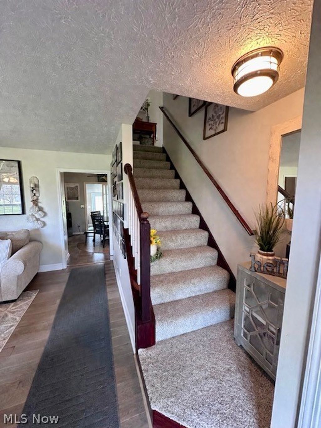 Photo of 8742 Henderson Road, Diamond, OH 44412 (MLS # 5199400)